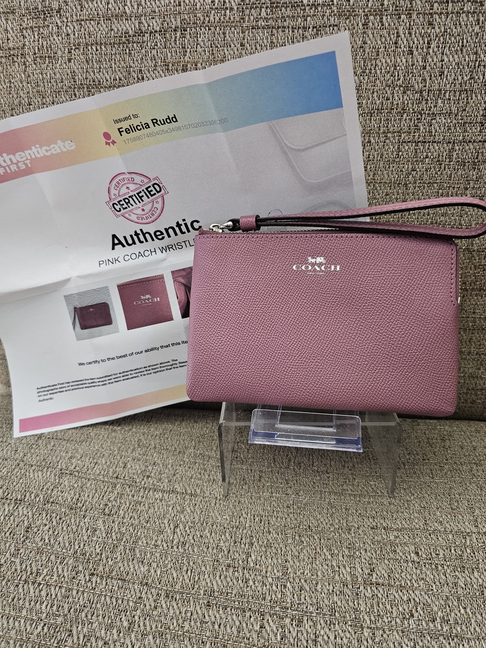 COACH Pink Leather Wristlet Clutch NWOT COA - Picture 2 of 4